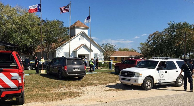 Tiroteo en una iglesia de Texas: 27 muertos y varios heridos