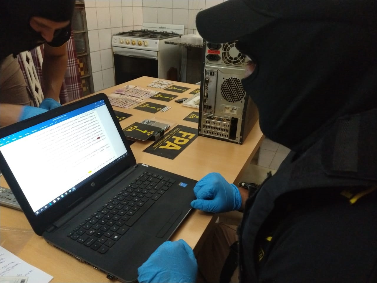 FPA - Bell Ville: Recibía pedidos de drogas por Facebook y avisaba a sus “clientes” que tenía la sustancia, abriendo una ventana de su casa