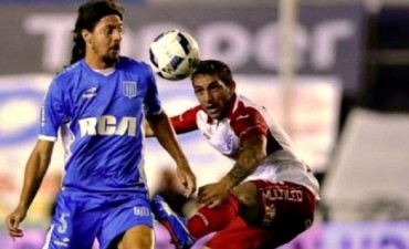 Racing y Argentinos no se sacaron ventajas en el Cilindro