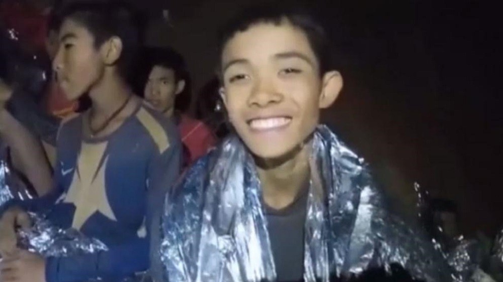 Rescataron a todos los niños y su entrenador de la cueva inundada en Tailandia