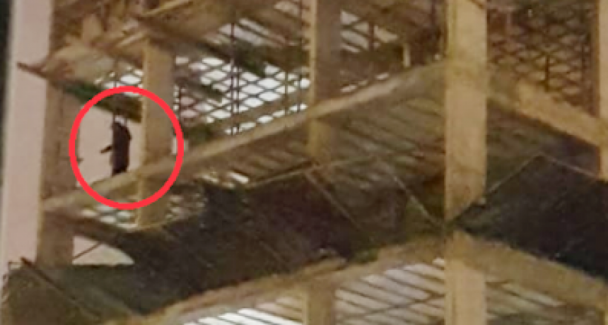 Madrugada movida: Hombre intentó suicidarse desde edificio en construcción