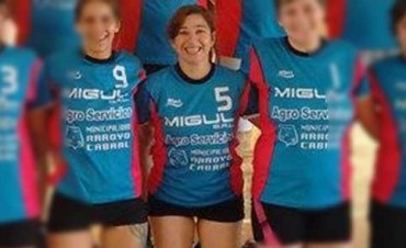 Claudia iba a jugar un partido de voley cuando se mató en Catamarca