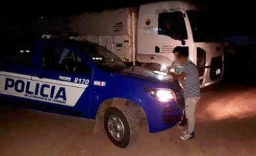 VILLA MARIA: Atrapan a empleado descargando ilegalmente gasoil en la ruta